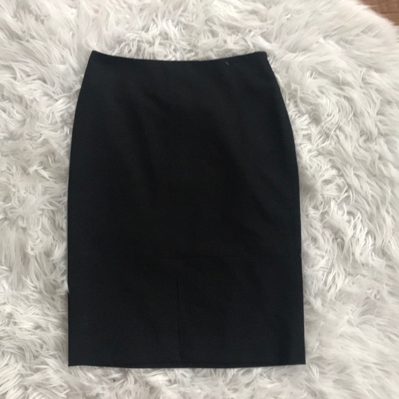 • Club Monaco • Black Pencil Skirt Split 4 - Picture 2 of 3